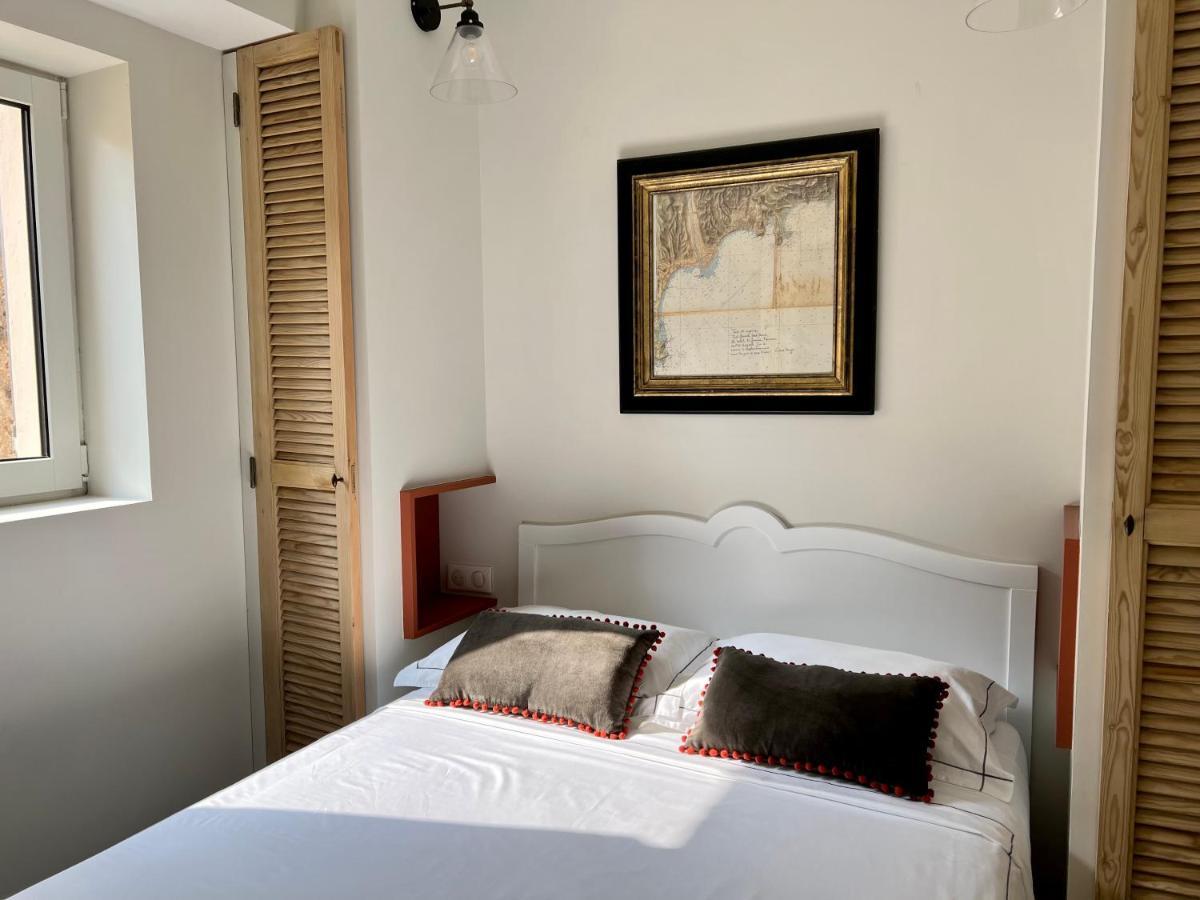 Les Petits Volets 2 Bed & Breakfast Antibes Bagian luar foto